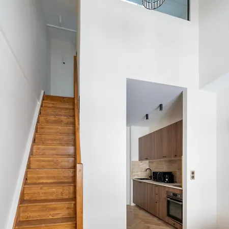 Spacious Duplex For 4 Near Bastille *