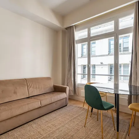 Spacious Duplex For 4 Near Bastille Apartment